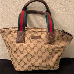 AUTHENTIC GUCCI BAG! Tote style. NEVER USED...